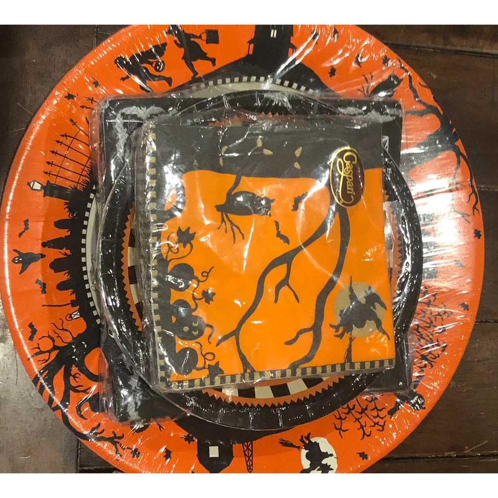 NWT HALLOWEEN PARTY Bundle Plate Dessert Plate Napkins Witch FolkArt Silhouettes